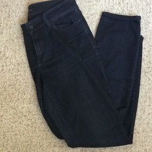 Ann Taylor The Skinny Jeans, curvy fit
